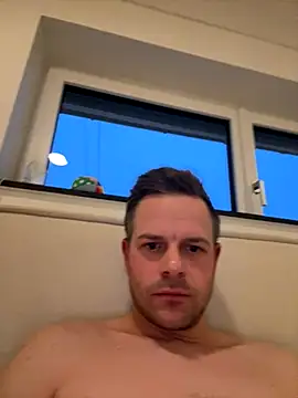 Danii0790 online show from December 3, 3:43 pm