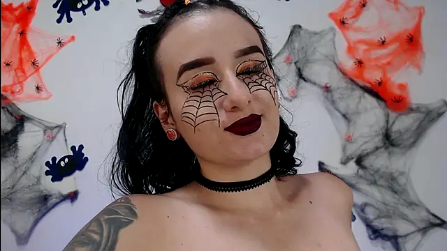 Snapshot of Sisirojas chatting on October 16, 12:11 am Sisirojas online show from October 16, 12:11 am