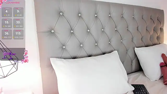 Victoriaxx  online show from February 3, 10:54 pm