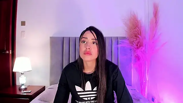 NoraDasilva online show from January 10, 12:27 am