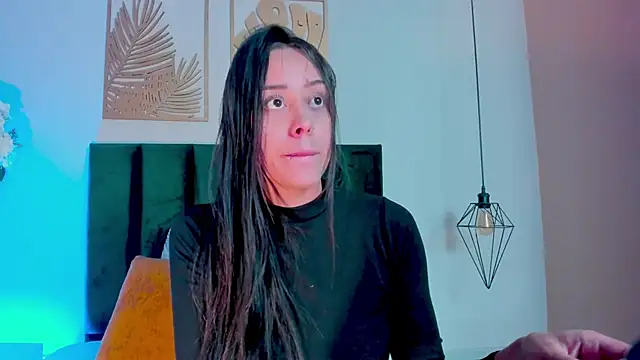 NoraDasilva online show from February 14, 12:24 pm