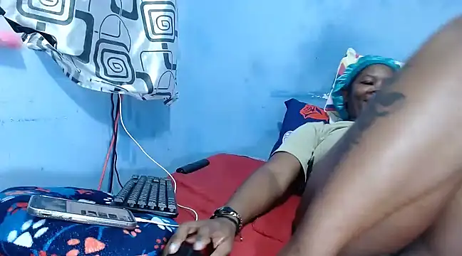 Snapshot of ebony_cristal1 chatting on February 15, 10:00 am ebony cristal1 online show from February 15, 10:00 am