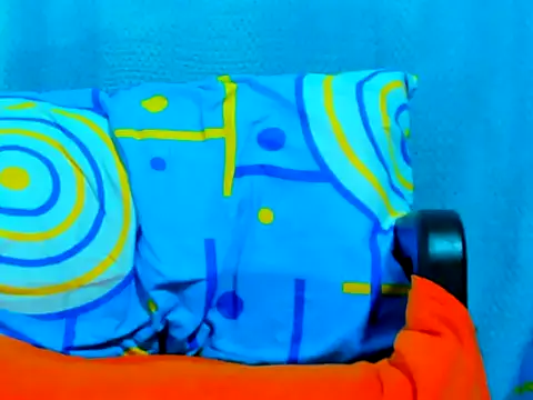 Snapshot of ebony_cristal1 chatting on October 1, 2:06 am ebony cristal1 online show from October 1, 2:06 am