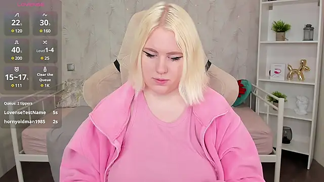 Snapshot of art_lovee chatting on January 27, 4:41 am art lovee online show from January 27, 4:41 am