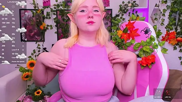 Snapshot of art_lovee chatting on November 2, 12:13 am art lovee online show from November 2, 12:13 am