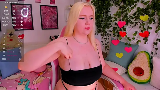 art lovee online show from March 7, 1:24 am