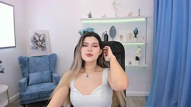 Snapshot of AnneTLi chatting on September 30, 3:22 am AnneTLi online show from September 30, 3:22 am