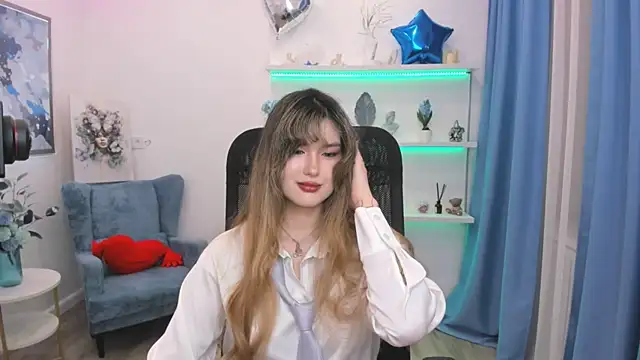 AnneTLi online show from April 22, 7:15 pm