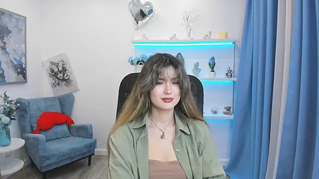 AnneTLi online show from June 7, 7:17 pm