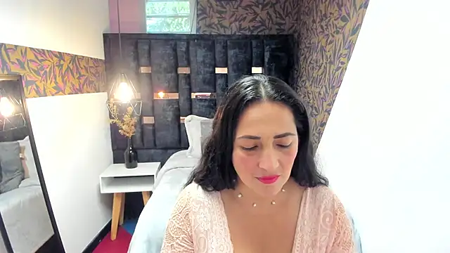 Snapshot of KatteMilf chatting on April 14, 7:42 pm KatteMilf online show from April 14, 7:42 pm