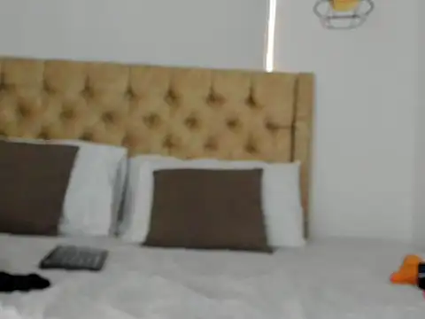 KeryHillson online show from September 27, 12:10 pm