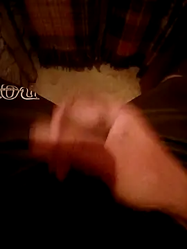 Snapshot of lukis1991 chatting on October 10, 3:49 am lukis1991 online show from October 10, 3:49 am