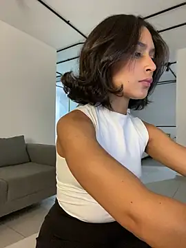 Snapshot of AnaRoxane_ chatting on February 15, 4:58 am AnaRoxane online show from February 15, 4:58 am