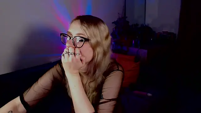 welliza online show from September 14, 12:10 am