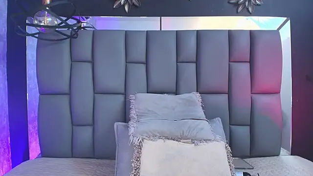  MiaBrown  online show from September 12, 12:05 pm