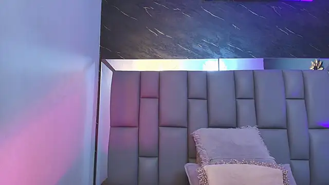  MiaBrown  online show from October 6, 12:02 pm