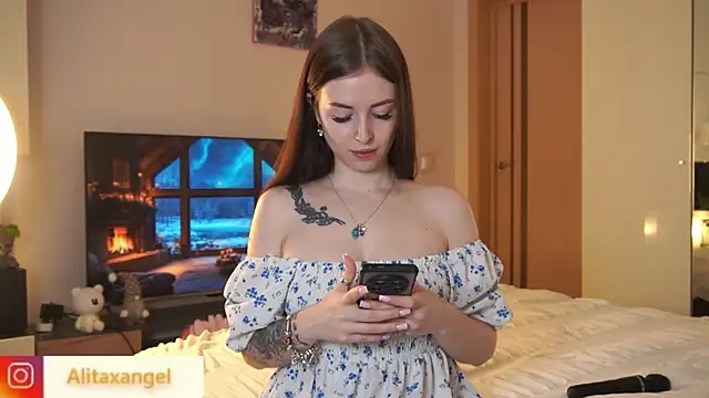 Snapshot of AlitaXAngelic chatting on January 23, 5:31 pm AlitaXAngelic online show from January 23, 5:31 pm