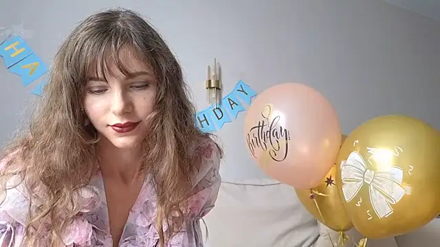 Snapshot of you_desire chatting on June 19, 10:52 am you desire online show from June 19, 10:52 am