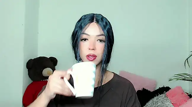 Tanedra collings online show from December 5, 3:48 am