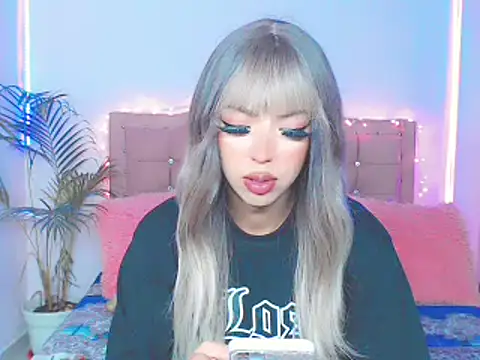 Tanedra collings online show from January 20, 3:15 am