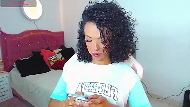 Tanedra collings online show from April 23, 1:51 am