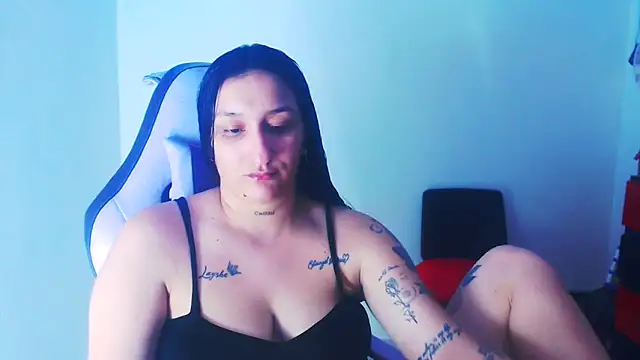 liz dirty online show from April 22, 10:11 pm