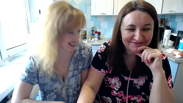 Snapshot of DonnaMagdalena chatting on March 3, 7:43 am DonnaMagdalena online show from March 3, 7:43 am