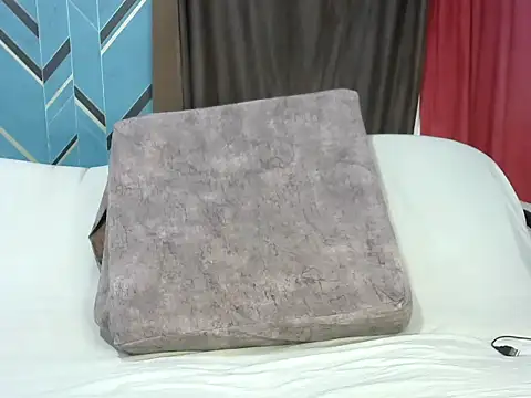 Lusty vybez online show from February 11, 6:11 pm