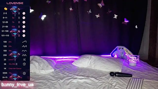 Snapshot of intolerable_girl chatting on January 11, 7:38 pm intolerable girl online show from January 11, 7:38 pm