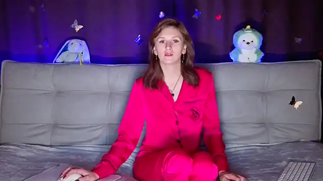 Snapshot of intolerable_girl chatting on October 7, 7:44 pm intolerable girl online show from October 7, 7:44 pm