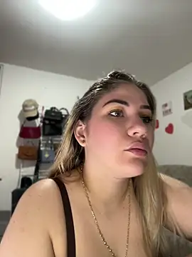 Snapshot of Celestedubois chatting on July 25, 9:56 pm Celestedubois online show from July 25, 9:56 pm