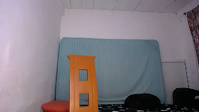 yselahot online show from November 4, 1:21 pm