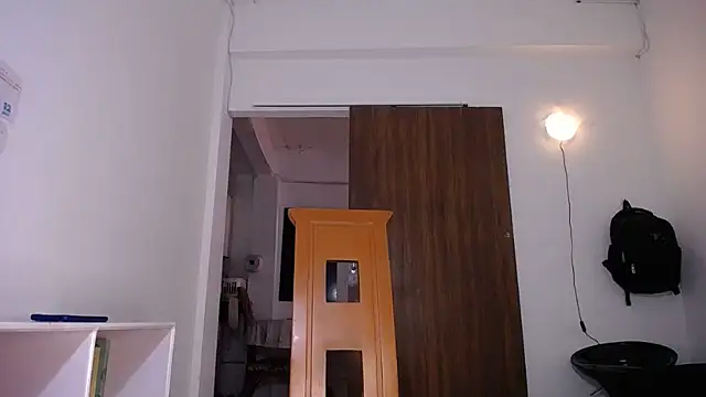 yselahot online show from April 7, 2:06 pm