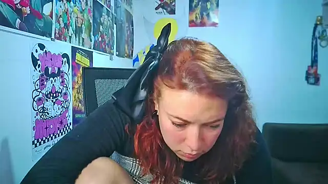 Snapshot of IamZaylu chatting on December 9, 5:18 am IamZaylu online show from December 9, 5:18 am