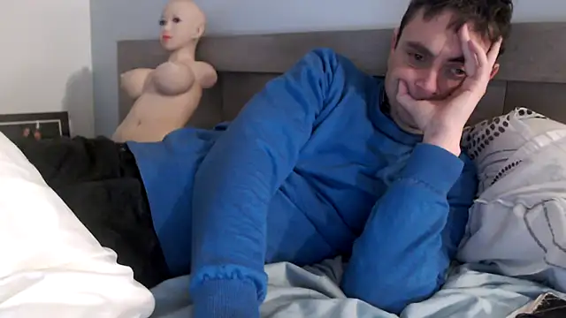 Snapshot of freddy0222222 chatting on February 6, 12:05 pm freddy0222222 online show from February 6, 12:05 pm