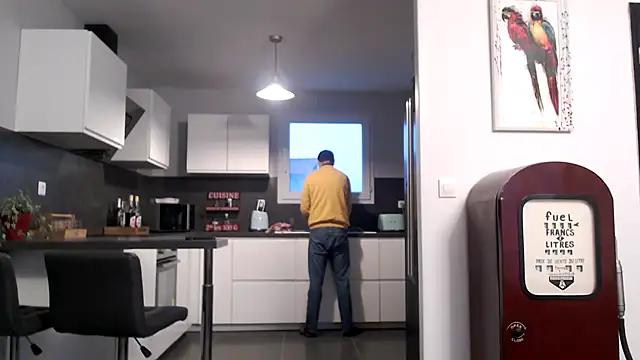 Snapshot of freddy0222222 chatting on September 24, 5:55 am freddy0222222 online show from September 24, 5:55 am