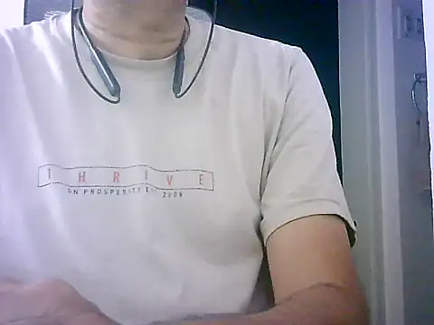 Snapshot of mrose8080 chatting on October 16, 7:59 pm mrose8080 online show from October 16, 7:59 pm