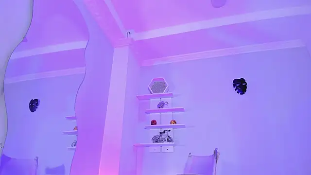 CamileHolmes online show from March 3, 4:25 am