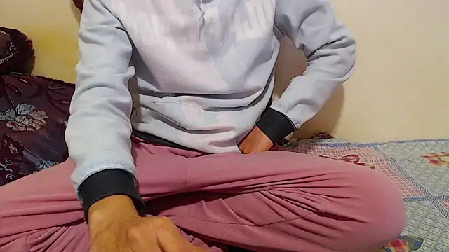 Alexdelarge323 online show from March 18, 3:42 pm