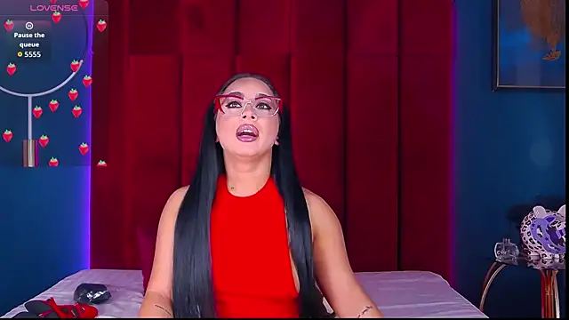 MadyLuxxx online show from March 5, 8:05 pm