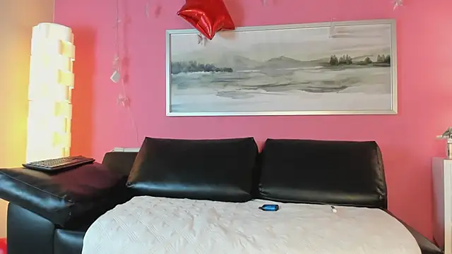 Tiffanysurez  online show from February 17, 2:04 pm