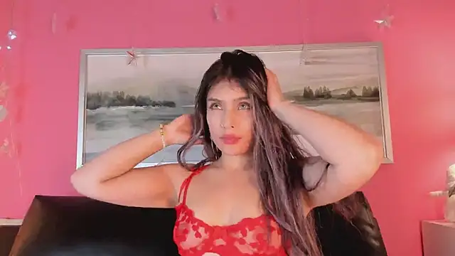 Tiffanysurez  online show from February 27, 7:15 pm