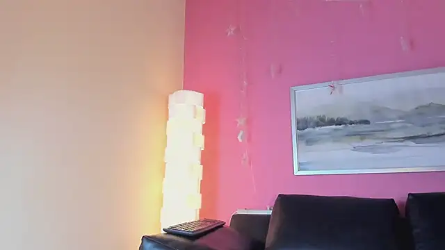 Tiffanysurez  online show from March 1, 1:07 pm