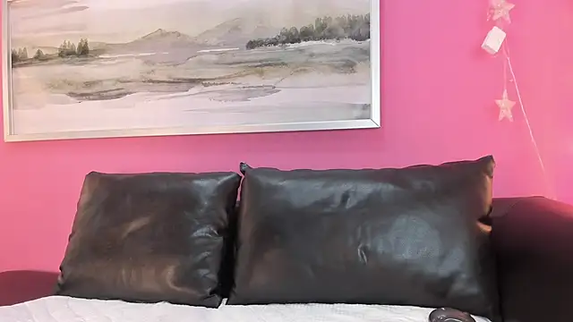 Tiffanysurez  online show from September 16, 8:32 pm