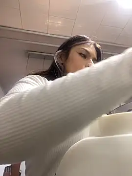 Tiffanysurez  online show from March 13, 12:56 pm