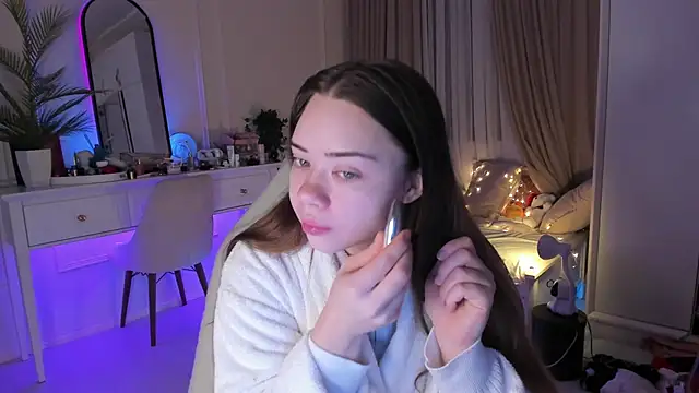 VixenMia online show from February 28, 3:15 am