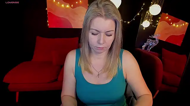 Annie Light online show from December 28, 5:44 am