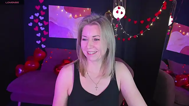 Annie Light online show from February 15, 12:11 pm