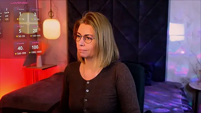 Annie Light online show from January 14, 8:20 am