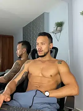 ARON TAYLER01 online show from January 9, 4:06 pm